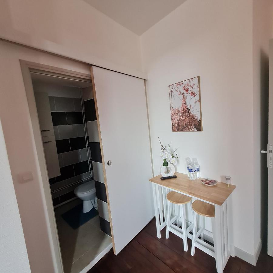 Le Commerce Pont-Sur-Yonne Exteriér fotografie
